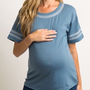 Blue leaf embroidery maternity top